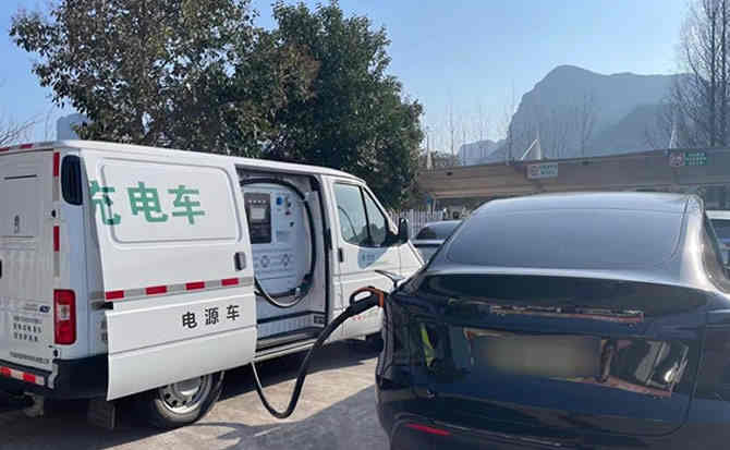 阿鲁科尔沁旗汽车搭电