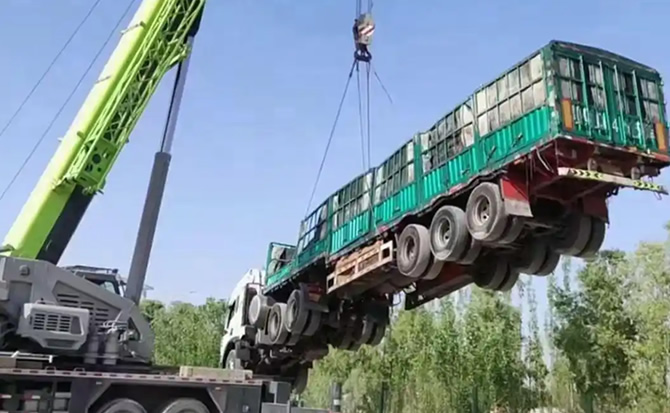 阿鲁科尔沁旗道路脱困救援案例